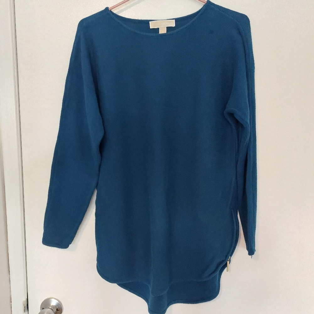 Michael Korrs sweater